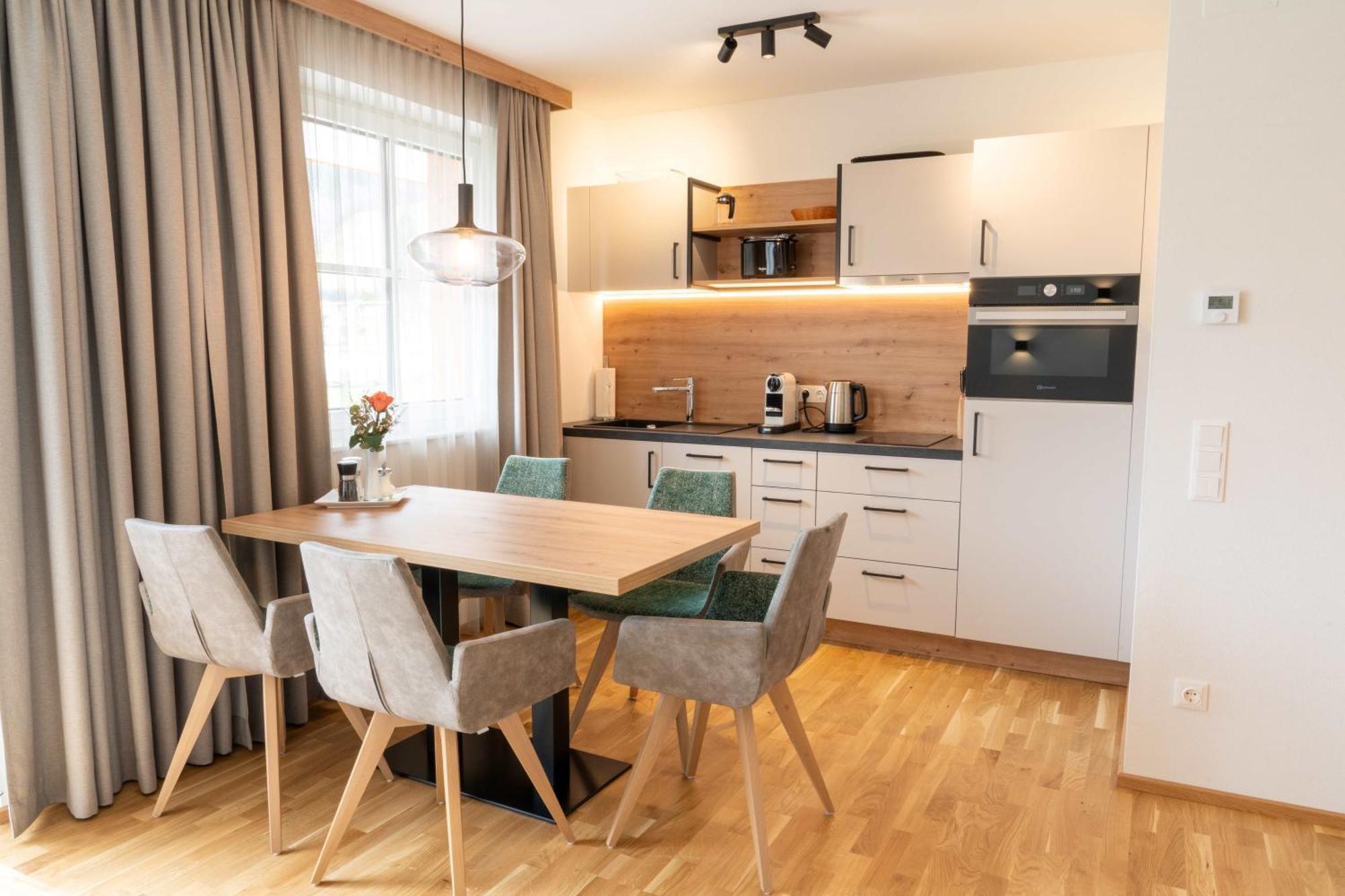 Bauernhofhotel "Die Unterbergerin" - Zimmer Mit Fruehstueck Und Ferienwohnungen In Gastein Mit Gratis Thermeneintritt Dorfgastein Szoba fotó